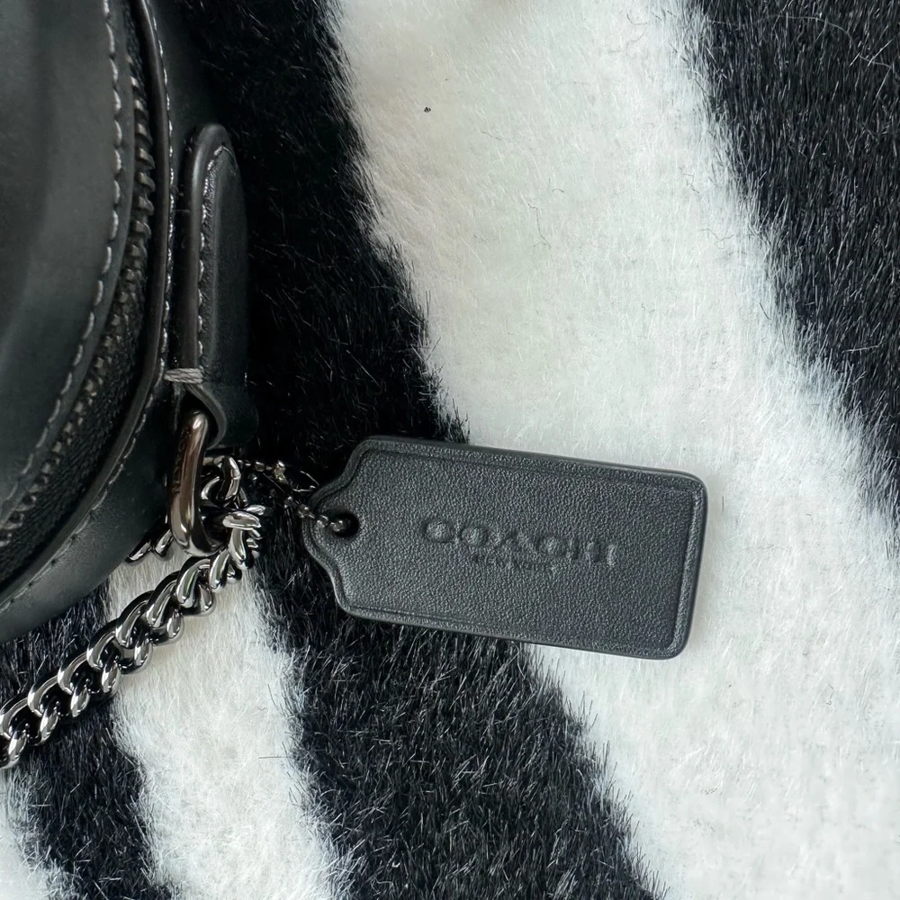Coach Black Leather Quilted Heart Bag - Picture 2 of 7